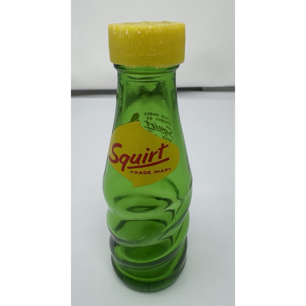 Vintage Squirt Soda Bottle Salt and Pepper Shakers –‎ Retro Kitchen Collectible